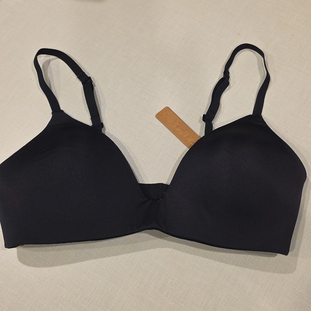 SKIMS Women's Black Bra